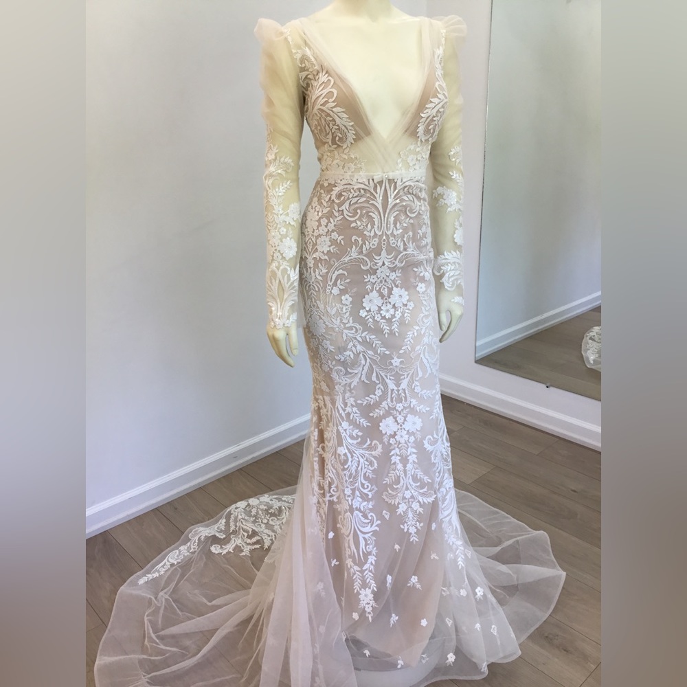 BERTA PRIVEE SAMPLE SALE!! 22-P04 Wedding Gown